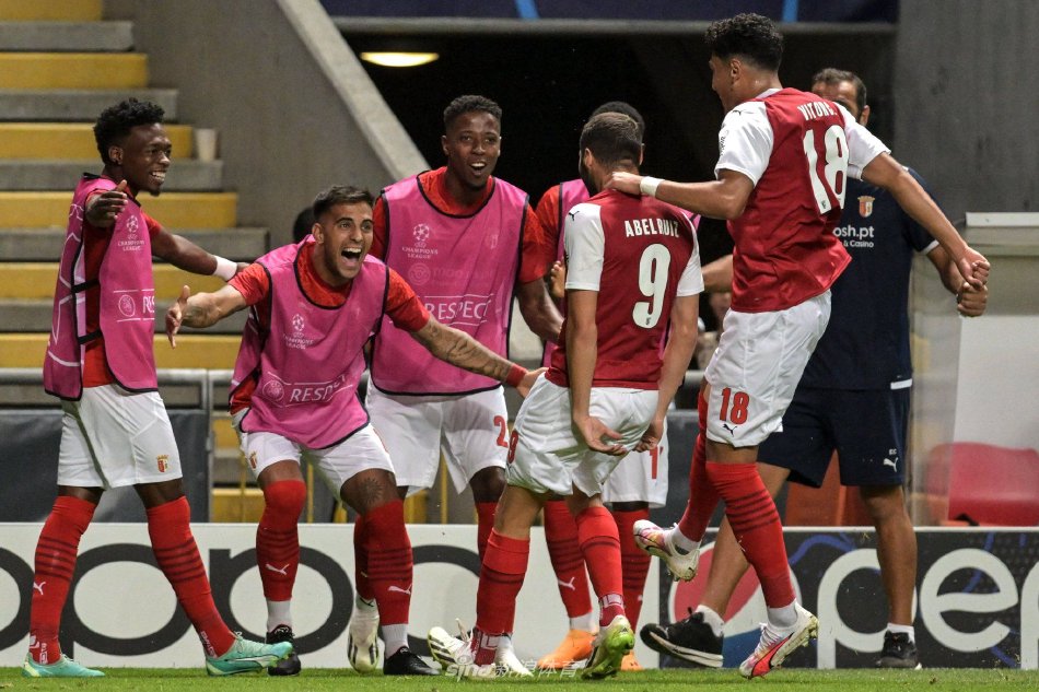 球队建功 球队建功